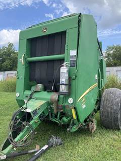 John Deere 469 Round Hay Baler