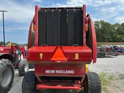New Holland 460 Round Hay Baler