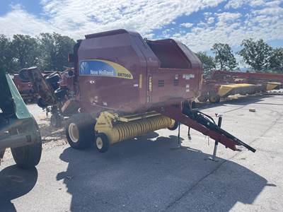 New Holland BR7060 Round Hay Baler