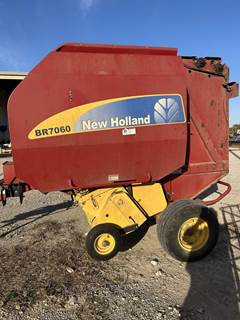 New Holland BR7060 Round Hay Baler