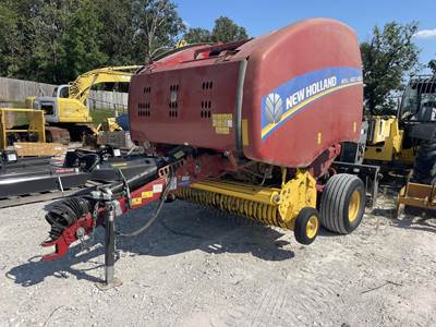 New Holland ROLL-BELT 450 Round Hay Baler
