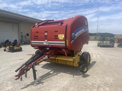 New Holland ROLL-BELT 450 Round Hay Baler
