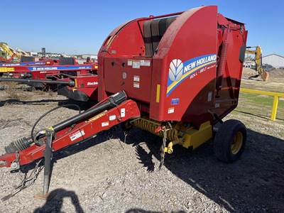 New Holland ROLL-BELT 450 UTILITY Round Hay Baler