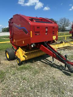 New Holland ROLL-BELT 450 UTILITY PLUS Round Hay Baler