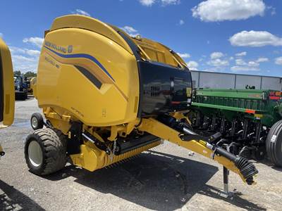 New Holland ROLL-BELT 461 Round Hay Baler