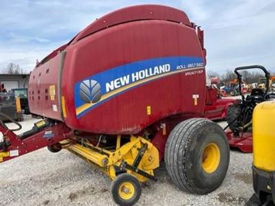 New Holland ROLL-BELT 560 Round Baler