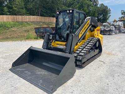 New Holland C362 Skid Steer