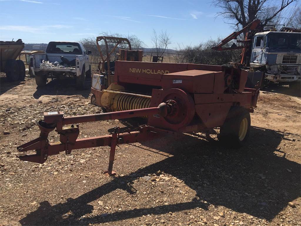 1982 New Holland 320 Square Baler For Sale Fayetteville, AR BA1656