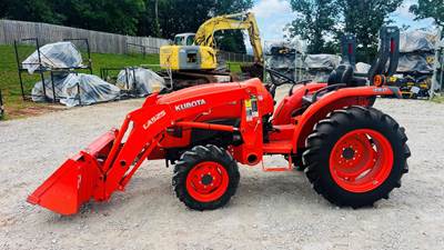 Kubota L3301D Tractor