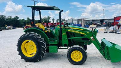 John Deere 5075E Tractor