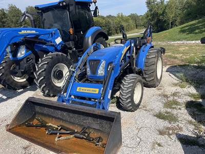 New Holland BOOMER 50 Tractor