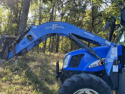 New Holland TL100A Tractor