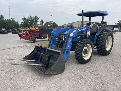 New Holland TN75A Tractor