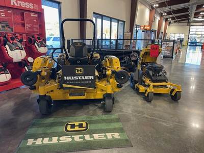Hustler SUPER 104 Zero Turn Mower