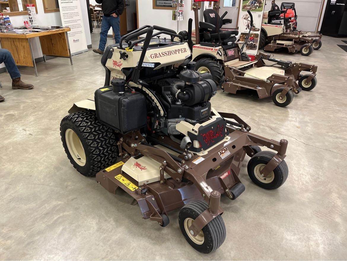 2023 SO26 StandOn Lawn Mower For Sale, 120 Hours Fulton