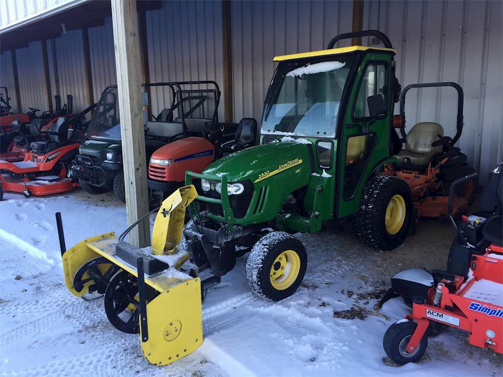 2009 John Deere 2320 Tractor