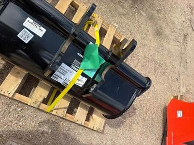 Kubota K7877B Bucket