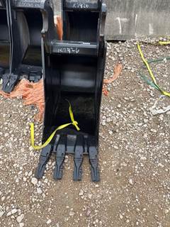 Kubota K7426 Ditching Bucket