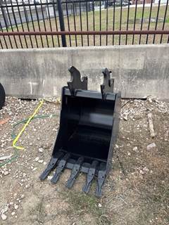 Kubota K7427 Ditching Bucket