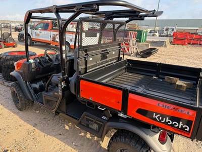 Kubota RTVX4BKH1 Hay Tedder