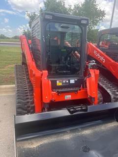 Kubota SVL972HFC Hay Tedder
