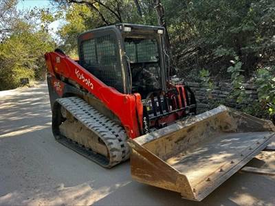 Kubota SVL972HFC Hay Tedder