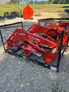 Kubota LA1065 Loader, Part # L2235A/MX2131