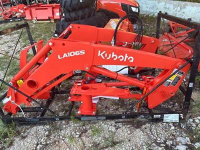 Kubota LA1065 Loader, Part # MX2132/L2235A