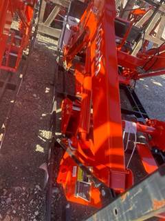 New Kubota LA1154 Std Valve M7995 & 72" QA Round Bucket M1811