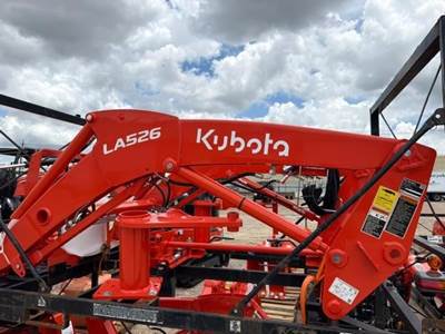 Kubota LA526 Loader
