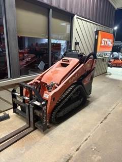 Kubota SCL1000 Mini Skid Steer