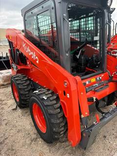 Kubota SSV65 Skid Steer