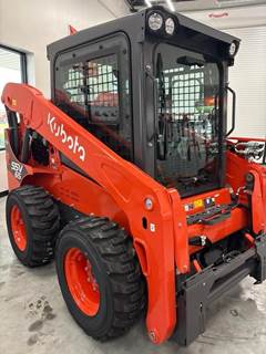 Kubota SSV65 Skid Steer