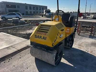 Sakai CR271 Smooth Drum Roller Compactor