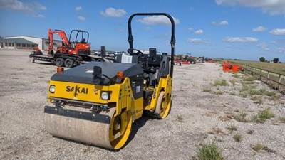 Sakai SW354 Smooth Drum Roller Compactor