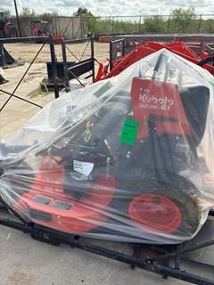 Kubota SZ26-61 Stand-On Lawn Mower
