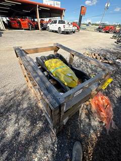 Kubota K7405A Thumb
