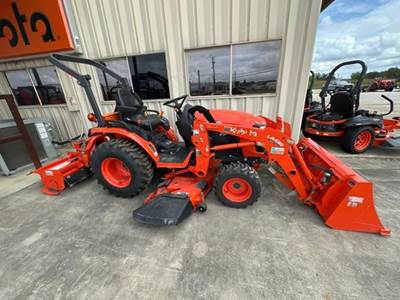 Kubota B2601HSD Tractor