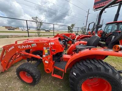 Kubota L3302DT Tractor