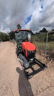 Kubota L3770DLXC Tractor