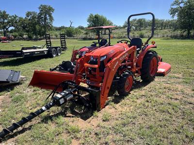 Kubota L3902HST Tractor