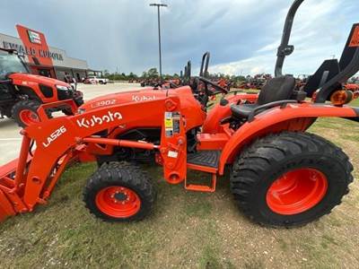 Kubota L3902HST Tractor