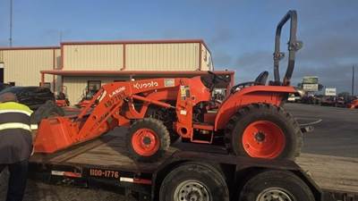 Kubota L3902HST Tractor