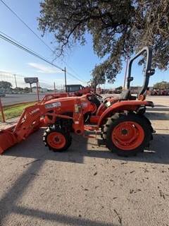Kubota L3902HST Tractor