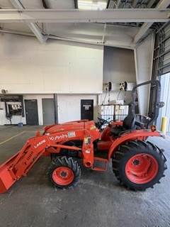 Kubota L3902HST Tractor