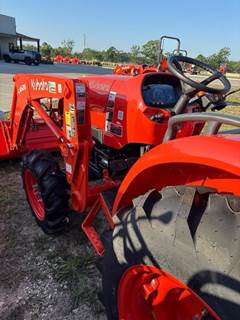 Kubota L3902HST Tractor