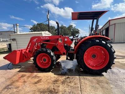 Kubota M7060HD Tractor