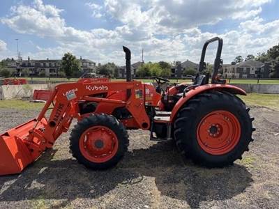 Kubota M7060HD Tractor