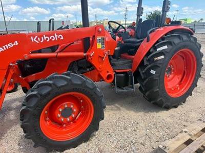 Kubota M7060HD Tractor