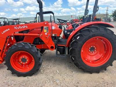 Kubota M7060HD Tractor